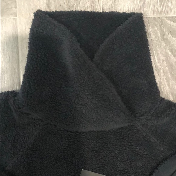 Nike Therma Fleece / Sherpa Hoodie - Picture 4 of 12